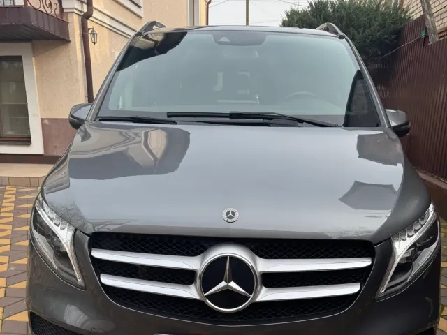 Mercedes-Benz V-Класс - фото 1