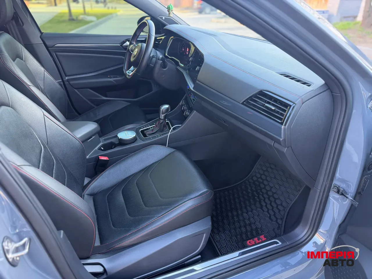 Volkswagen Jetta - фото 13