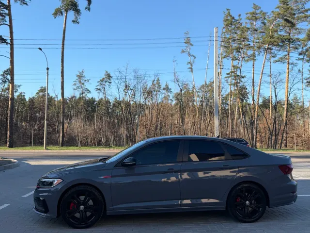 Volkswagen Jetta - фото 5