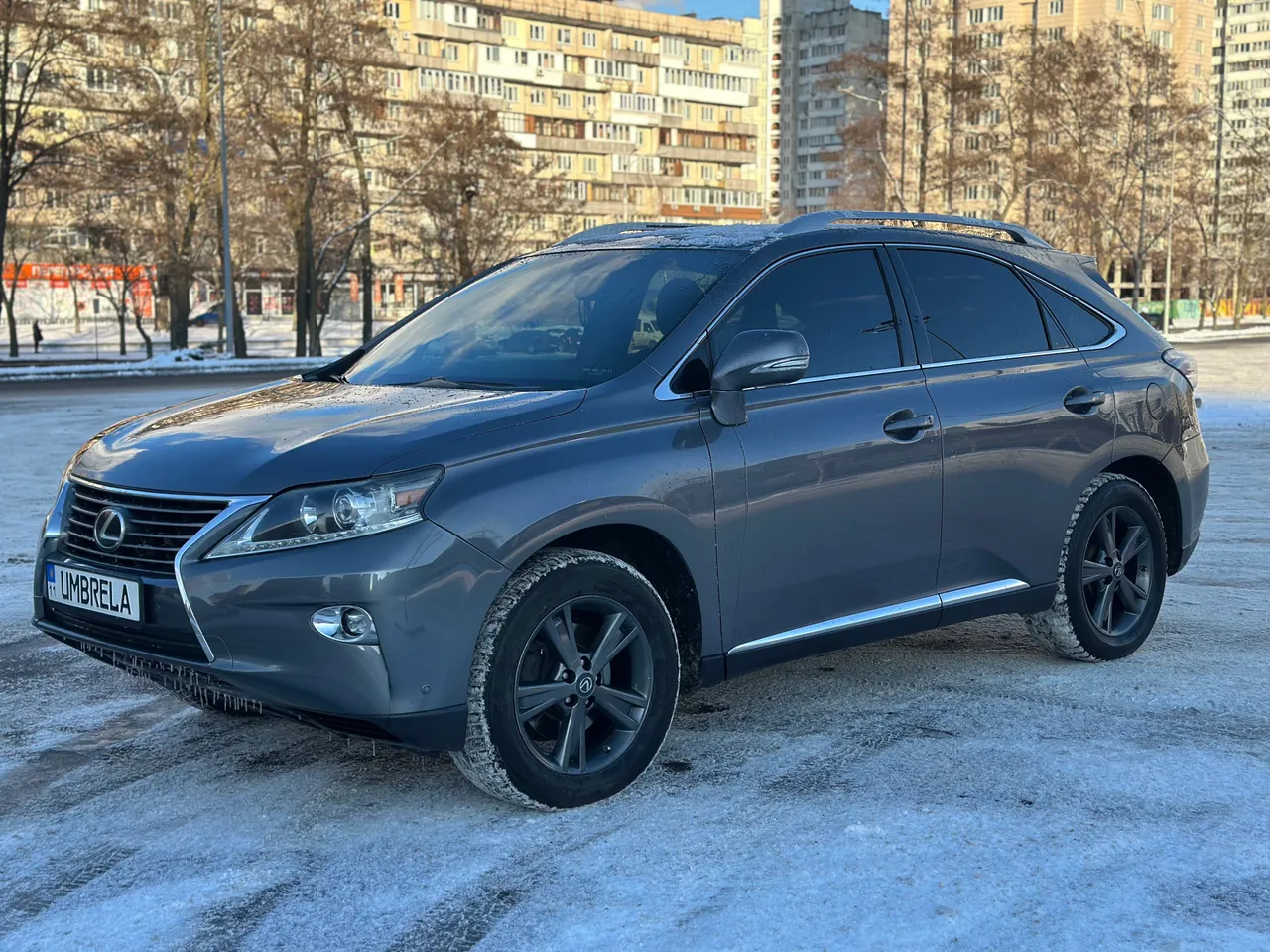 Lexus RX - фото 1