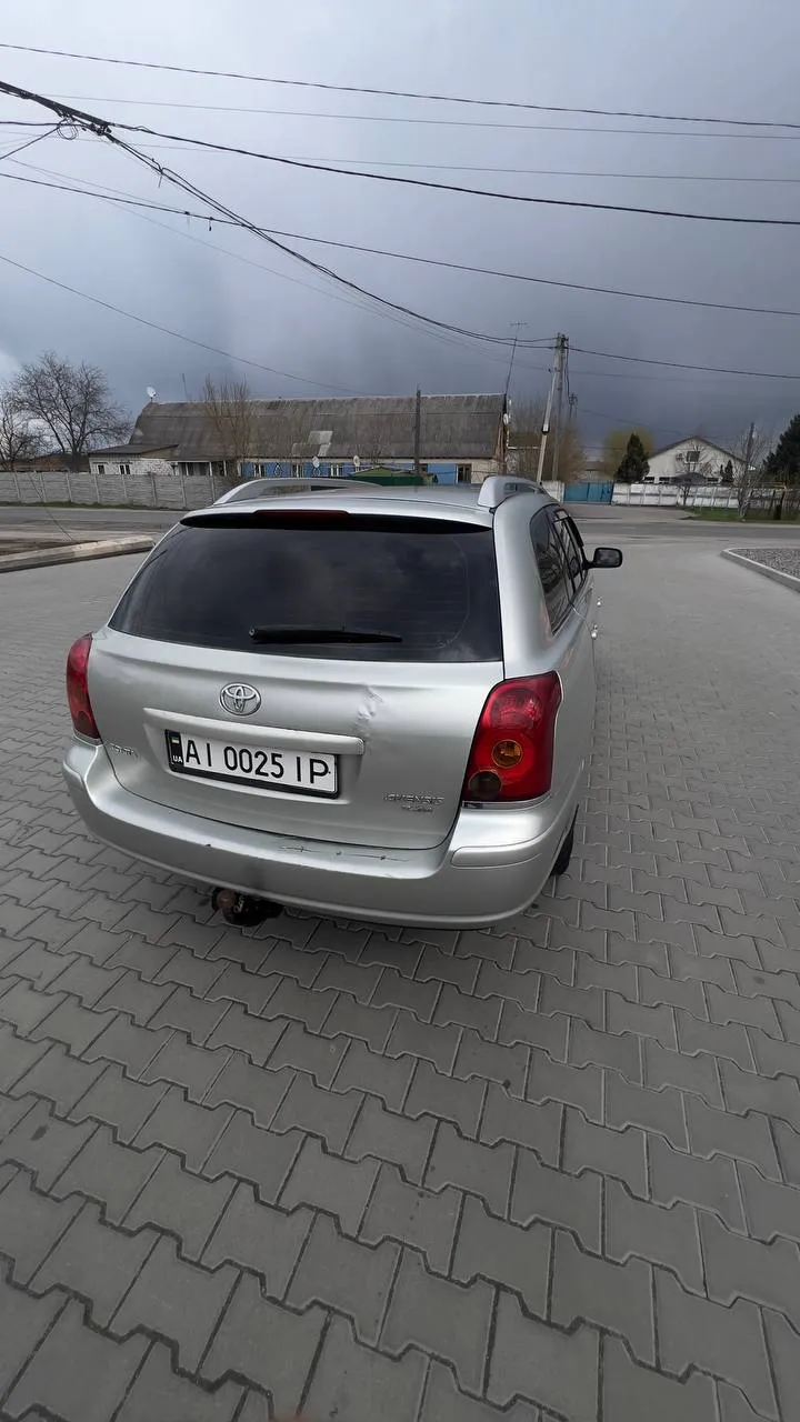 Toyota Avensis - фото 6