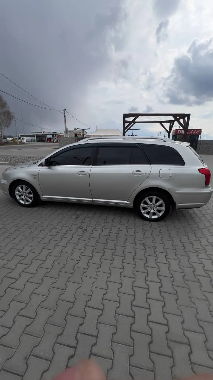 Toyota Avensis - фото 7