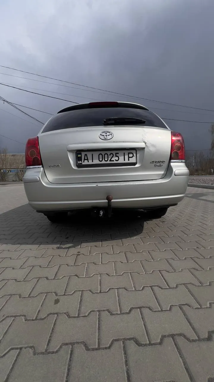 Toyota Avensis - фото 8
