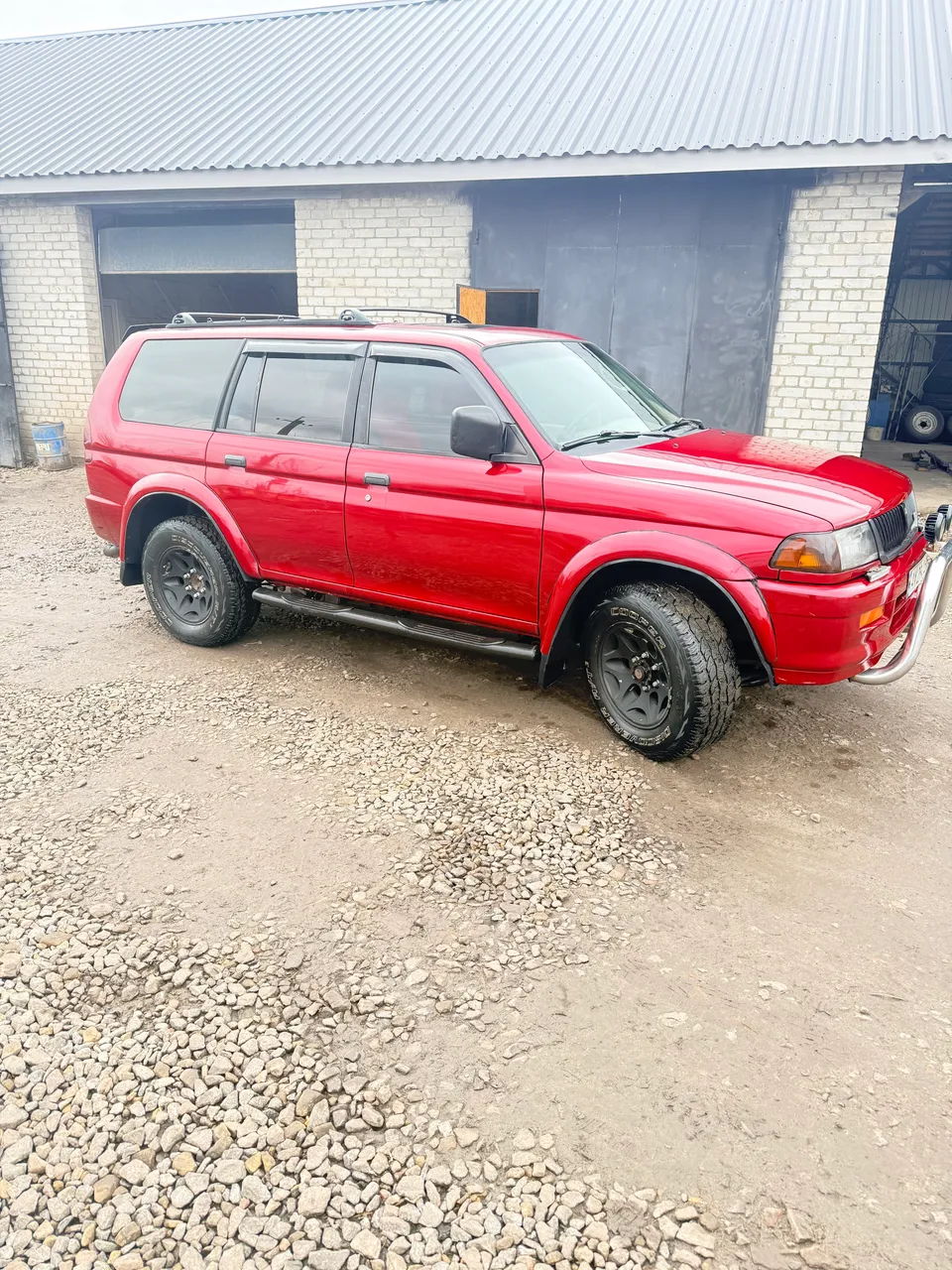Mitsubishi Montero Sport - фото 3