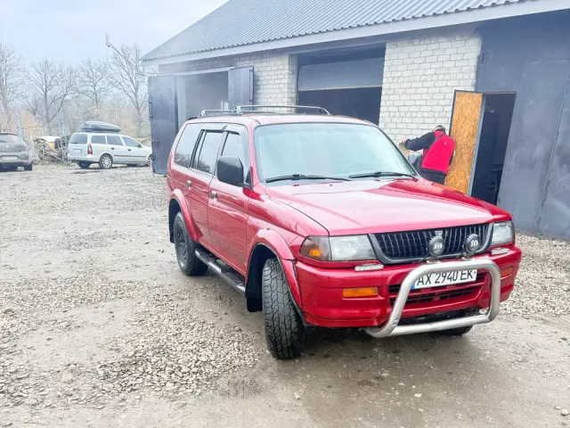 Mitsubishi Montero Sport - фото 2