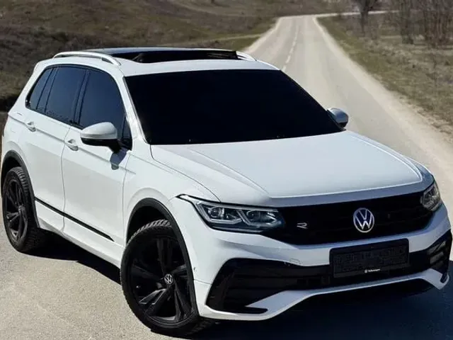 Volkswagen Tiguan - фото 1