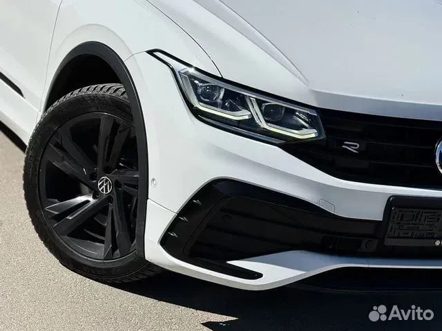 Volkswagen Tiguan - фото 3