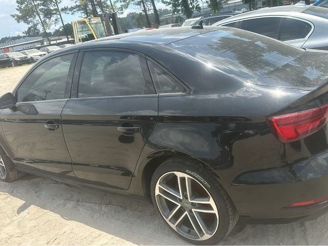 Audi A3 - фото 2
