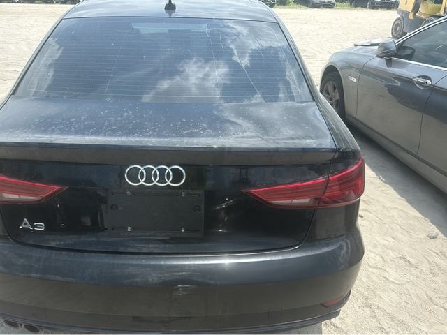 Audi A3 - фото 1