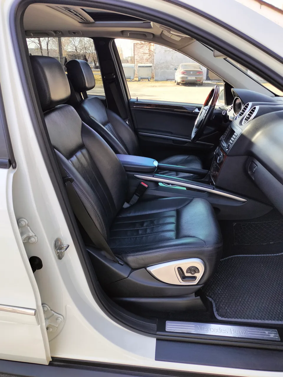 Mercedes-Benz M-Класс - фото 22