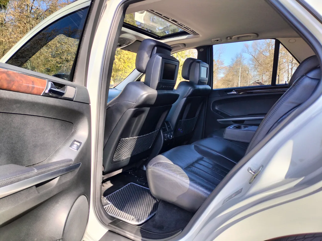 Mercedes-Benz M-Класс - фото 9