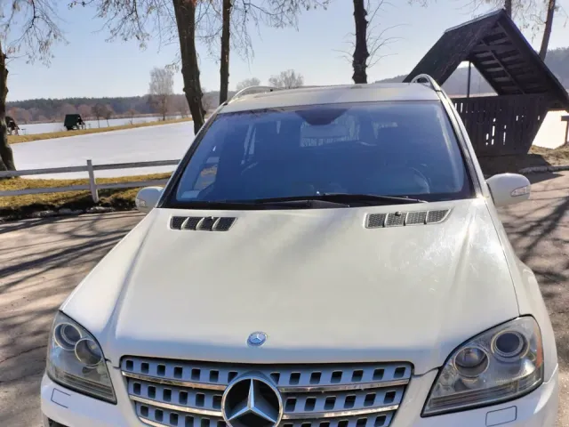 Mercedes-Benz M-Класс - фото 1