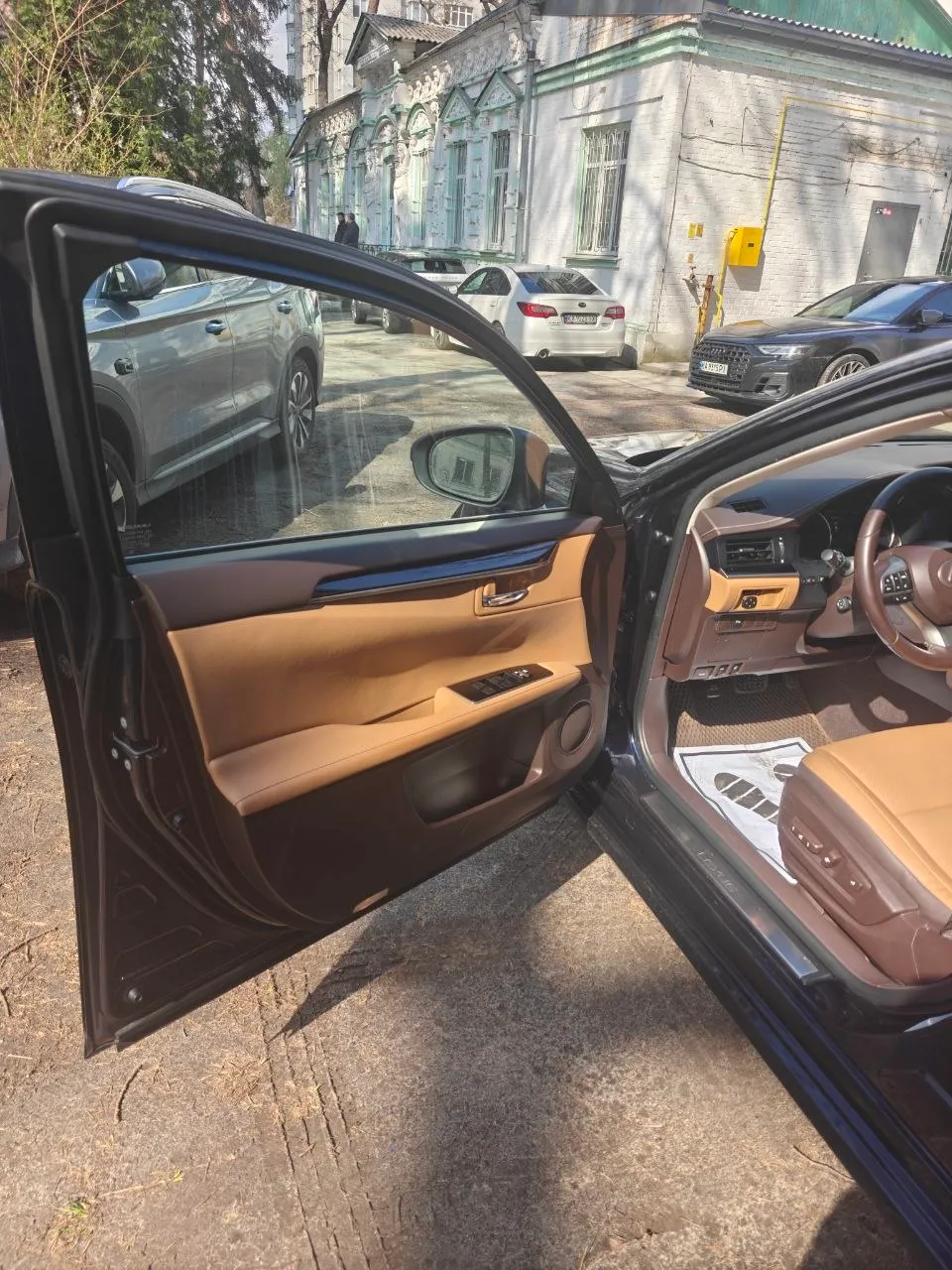 Lexus ES - фото 8