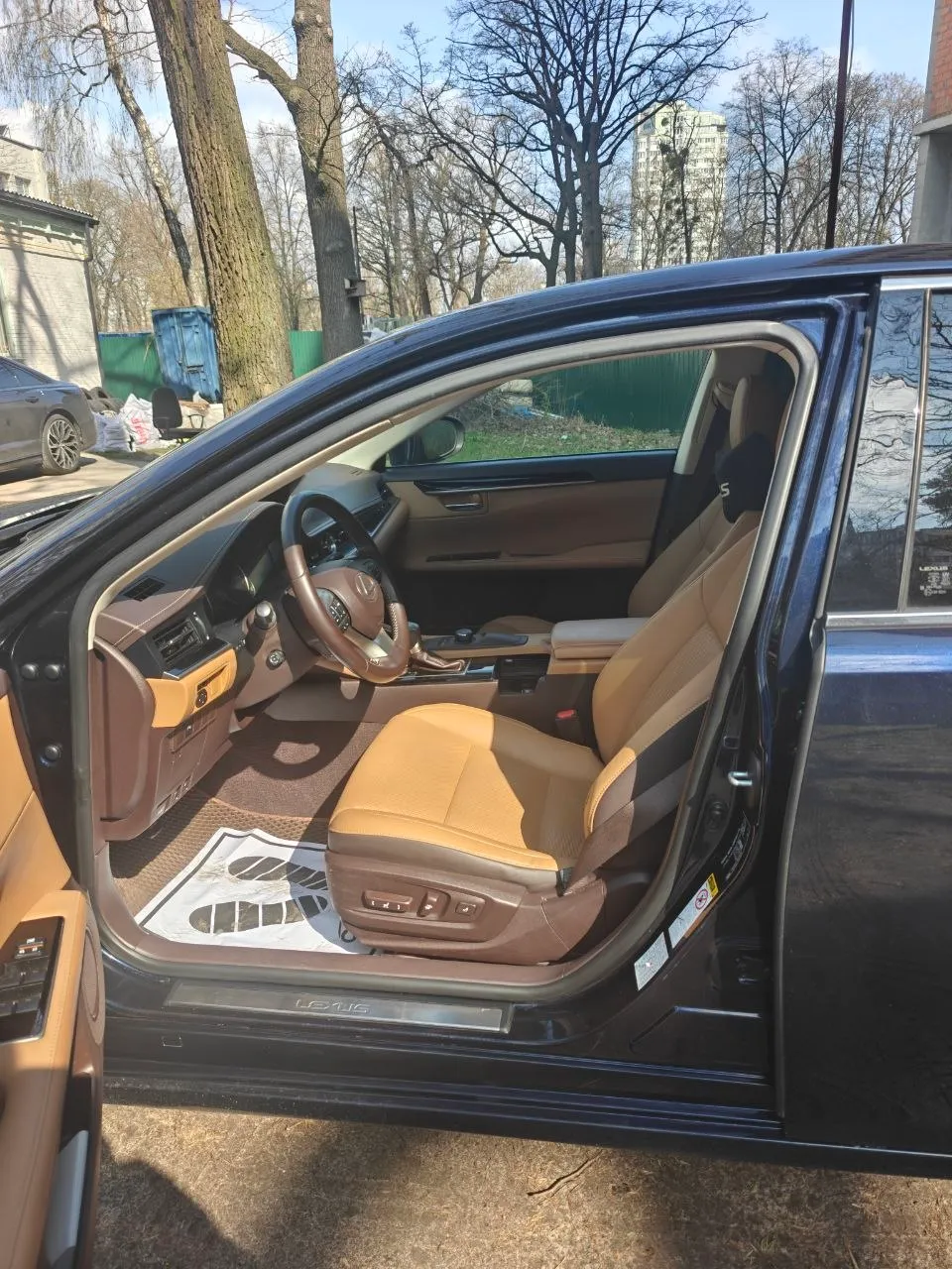 Lexus ES - фото 9