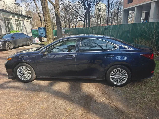 Lexus ES - фото 2