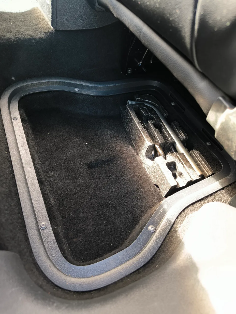 Volkswagen Caddy - фото 6