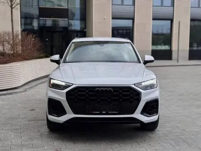 Audi Q5 - фото 1