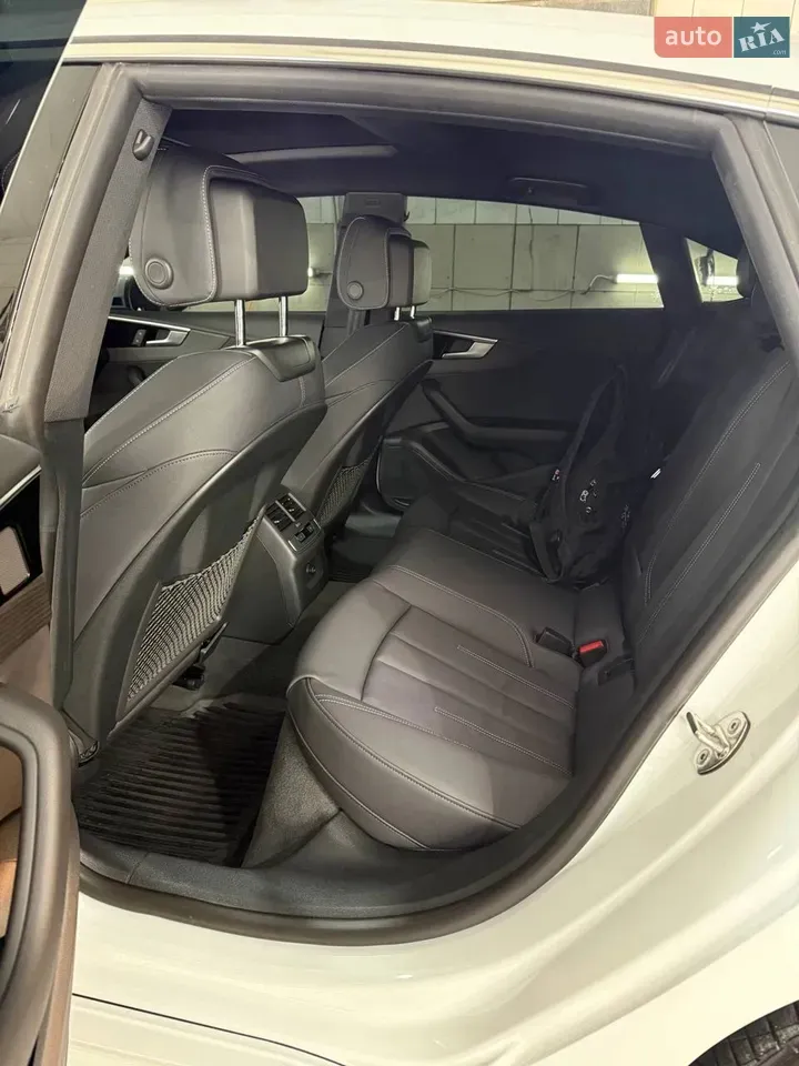 Audi A5 - фото 15