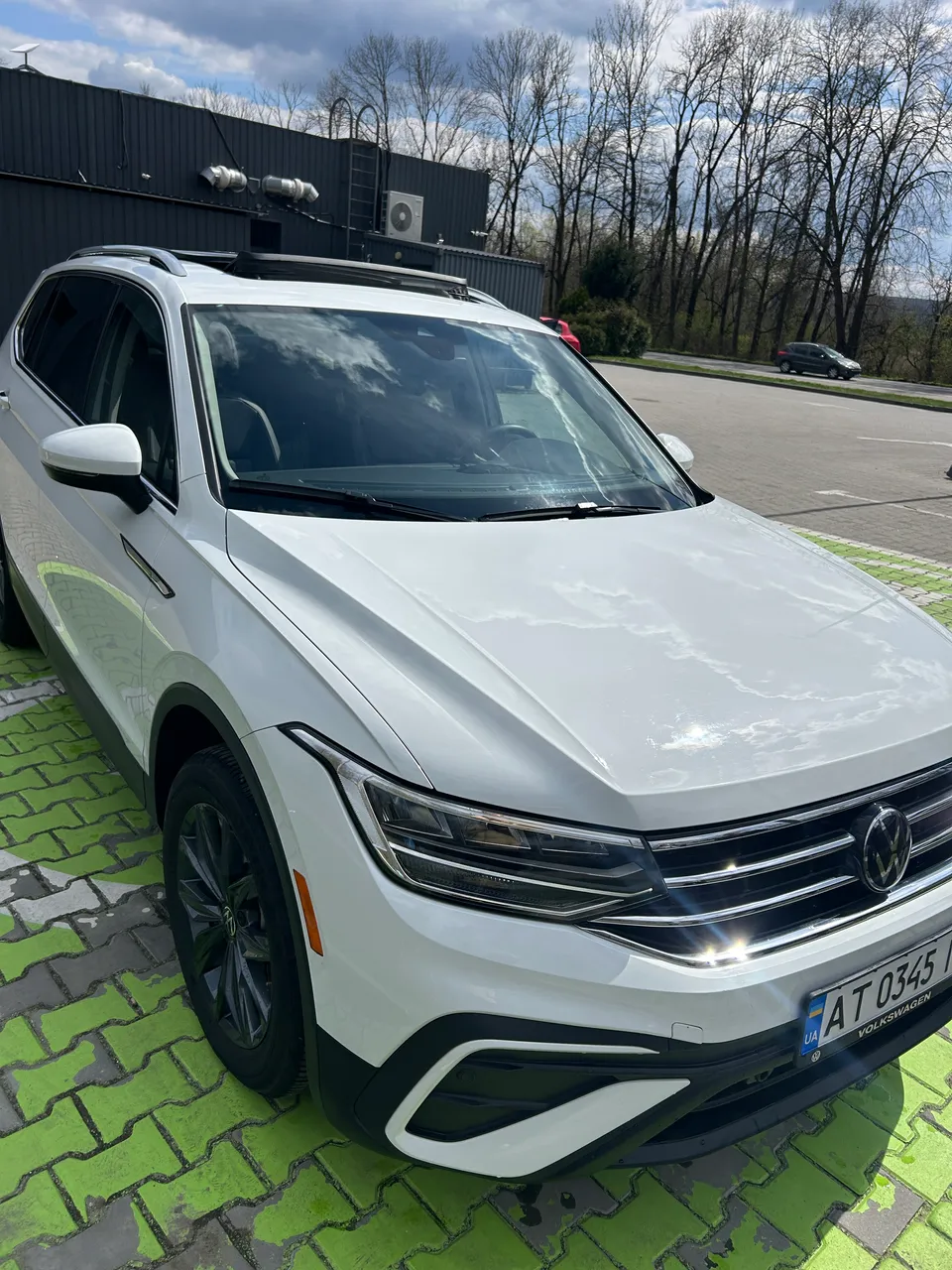 Volkswagen Tiguan R - фото 1