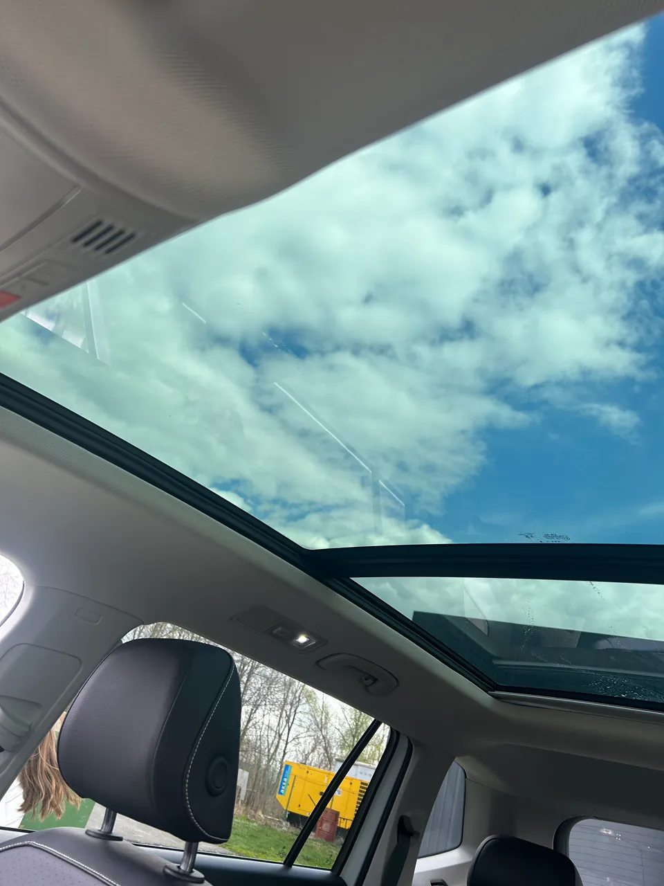 Volkswagen Tiguan R - фото 12