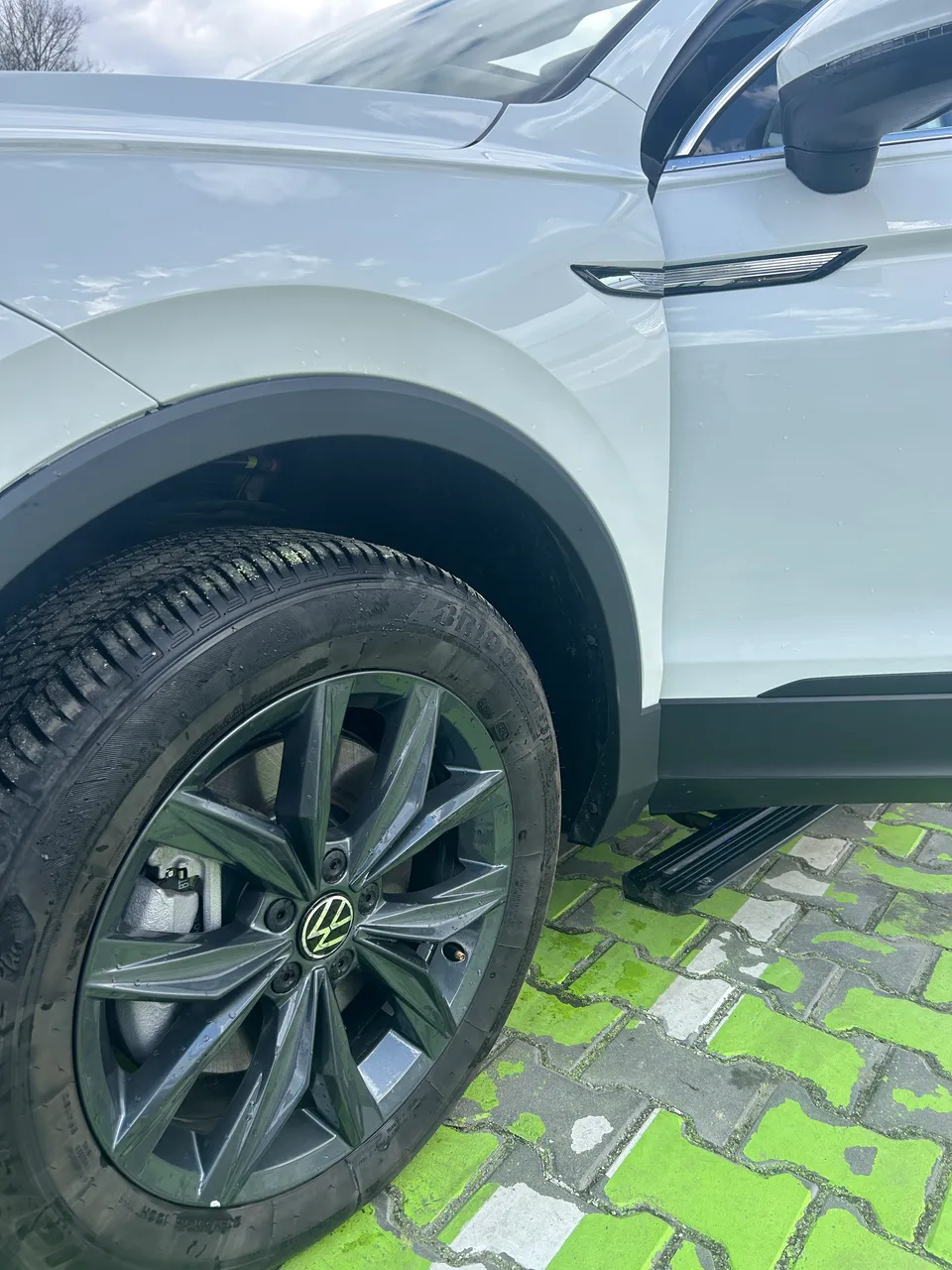 Volkswagen Tiguan R - фото 4