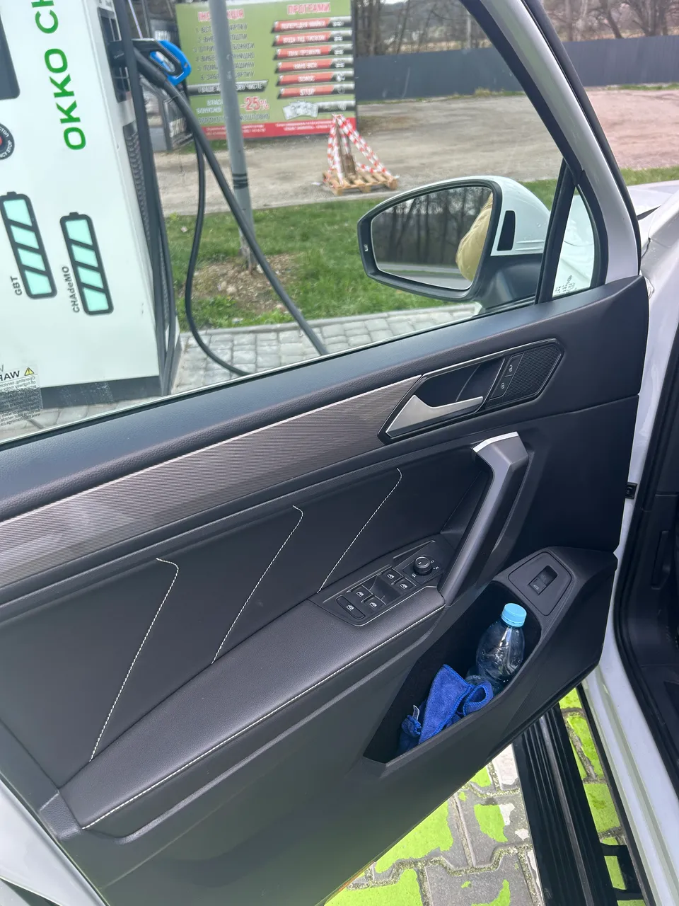 Volkswagen Tiguan R - фото 10