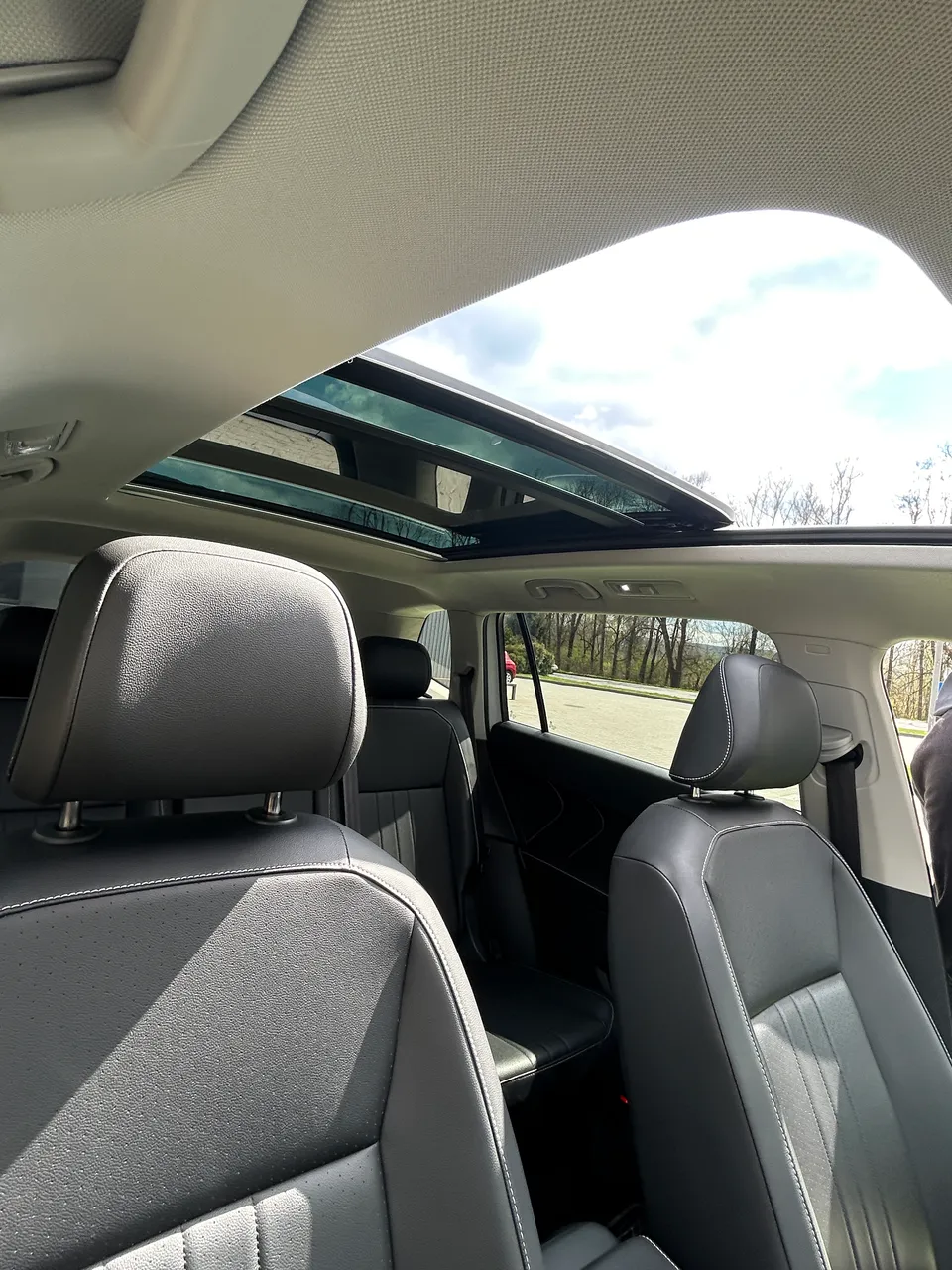 Volkswagen Tiguan R - фото 19