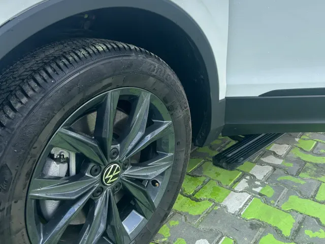 Volkswagen Tiguan R - фото 4