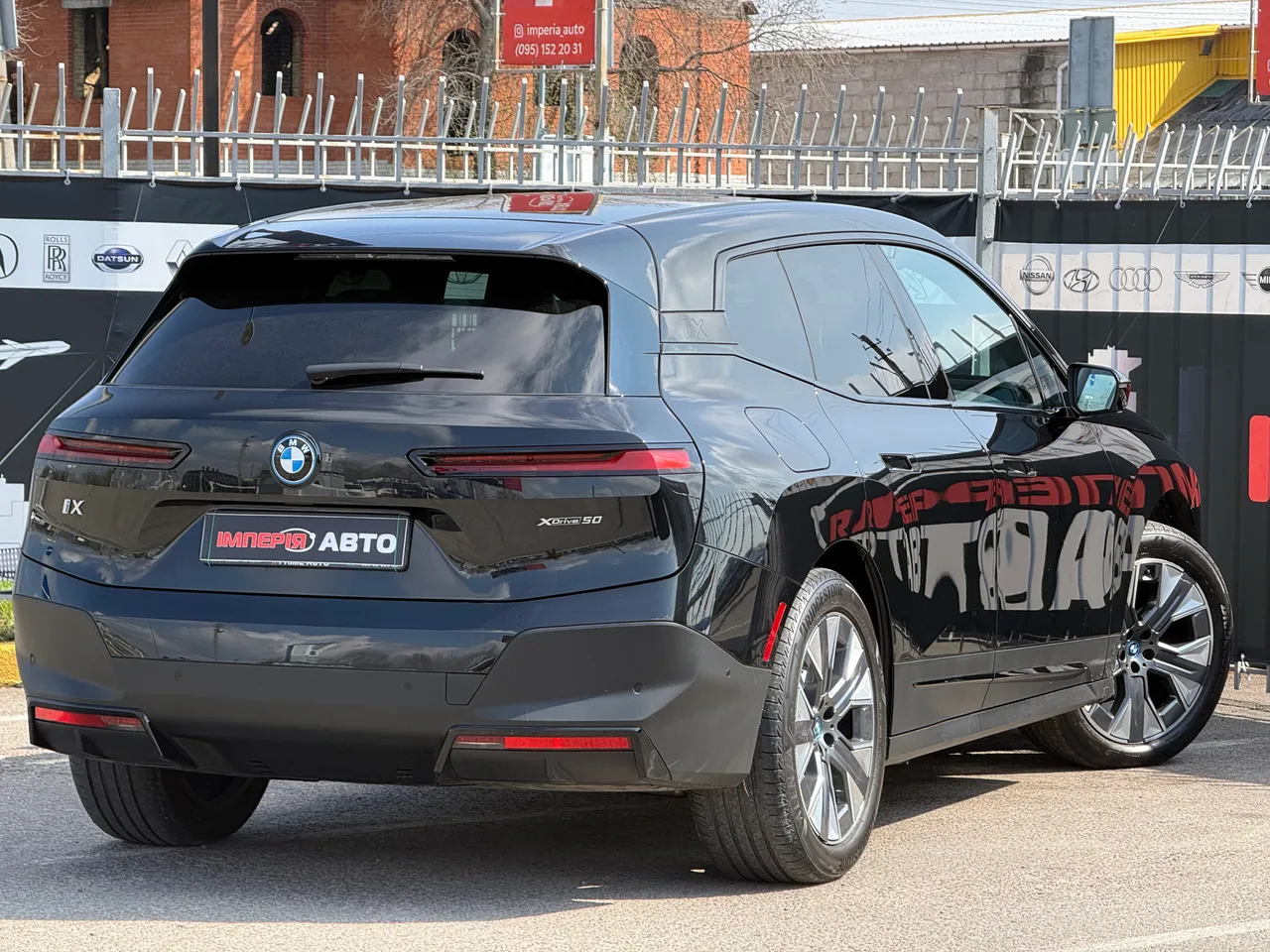 BMW iX - фото 11