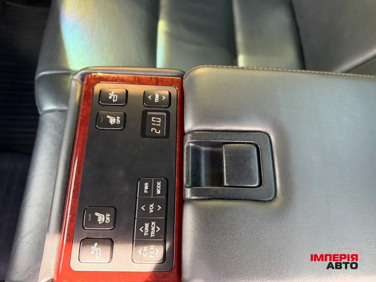 Toyota Camry - фото 10