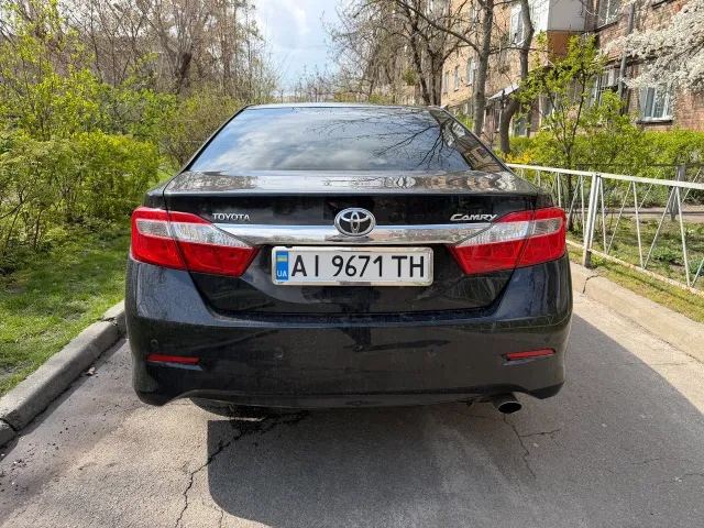 Toyota Camry - фото 4