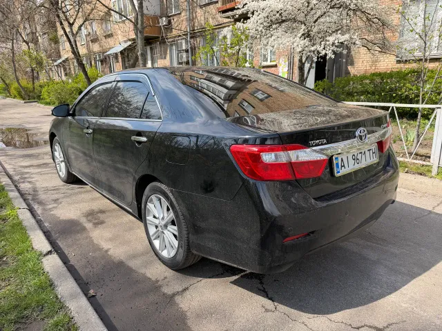 Toyota Camry - фото 5
