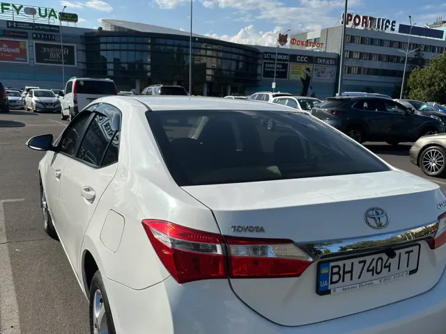 Toyota Corolla - фото 4