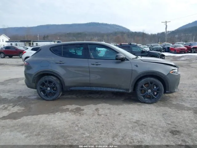 Dodge Hornet - фото 9