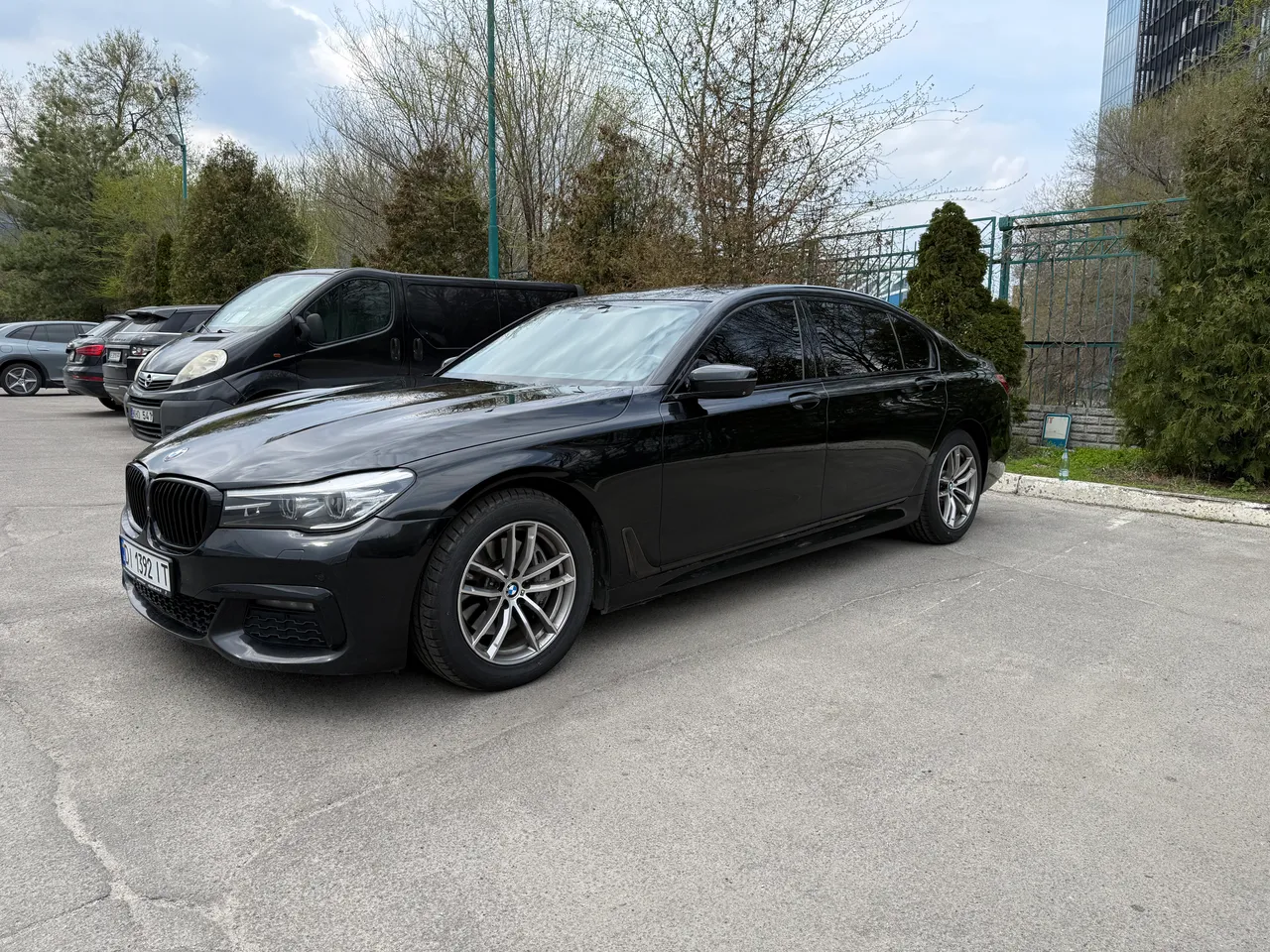 BMW 7 серії - фото 9