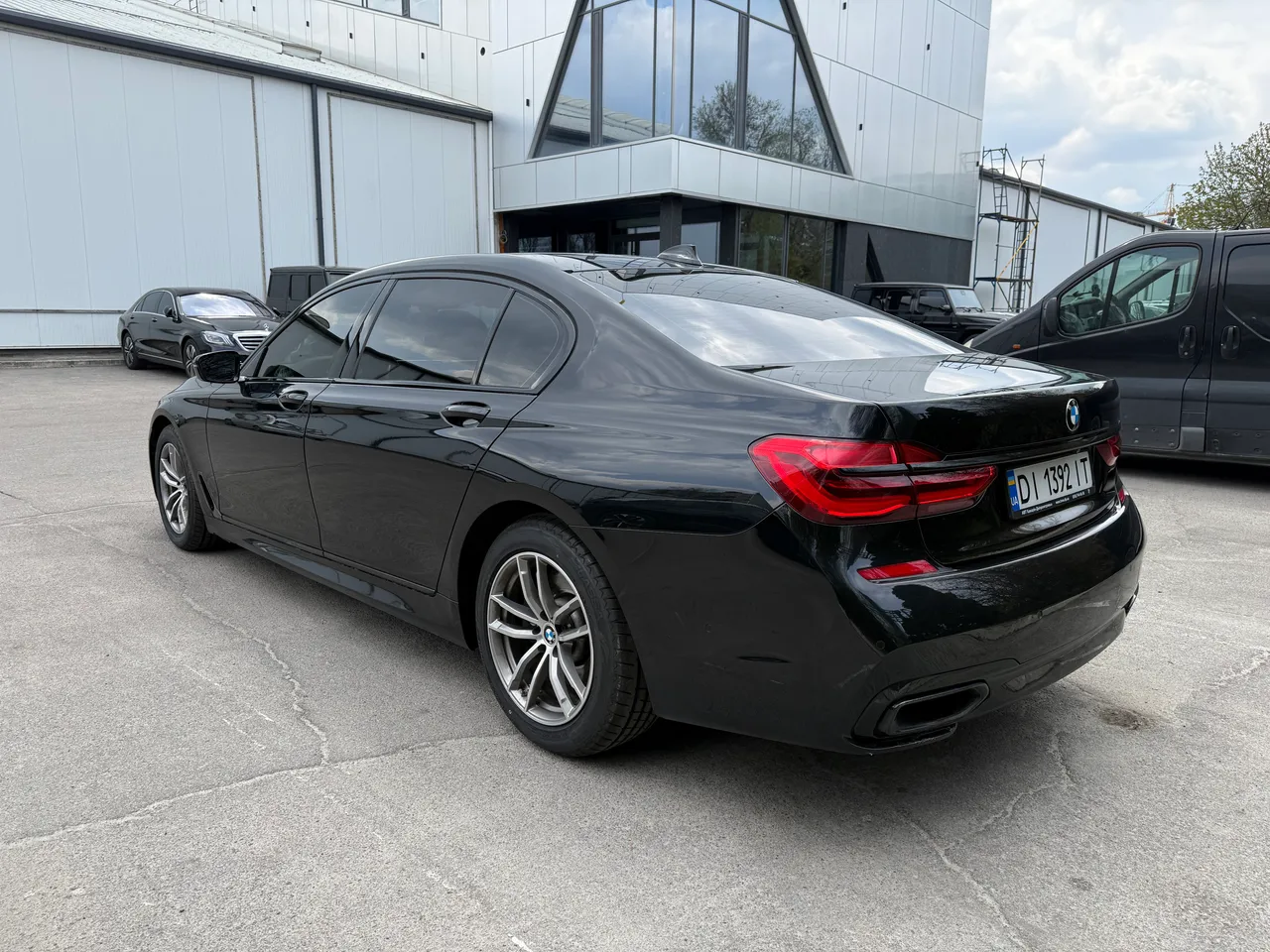 BMW 7 серії - фото 7