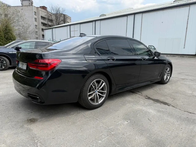 BMW 7 серії - фото 5