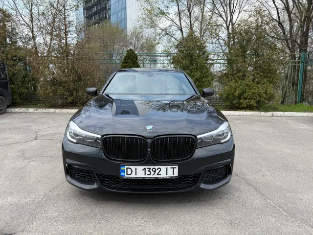 BMW 7 серії - фото 2