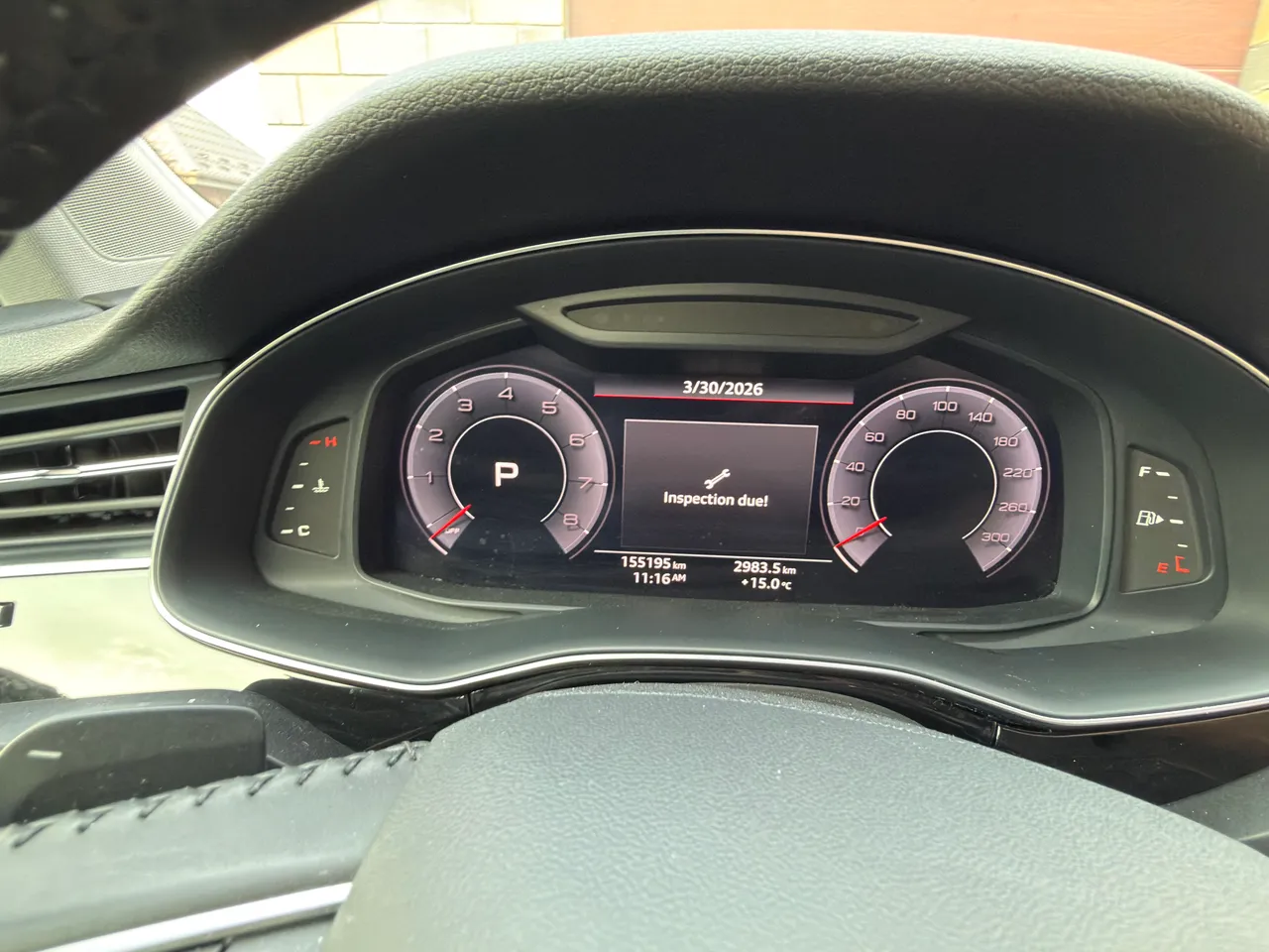 Audi Q7 - фото 15