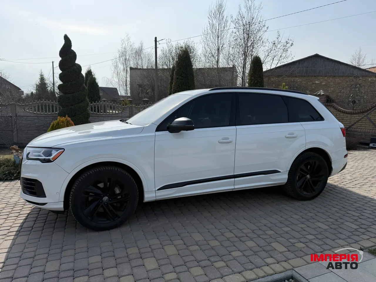 Audi Q7 - фото 1