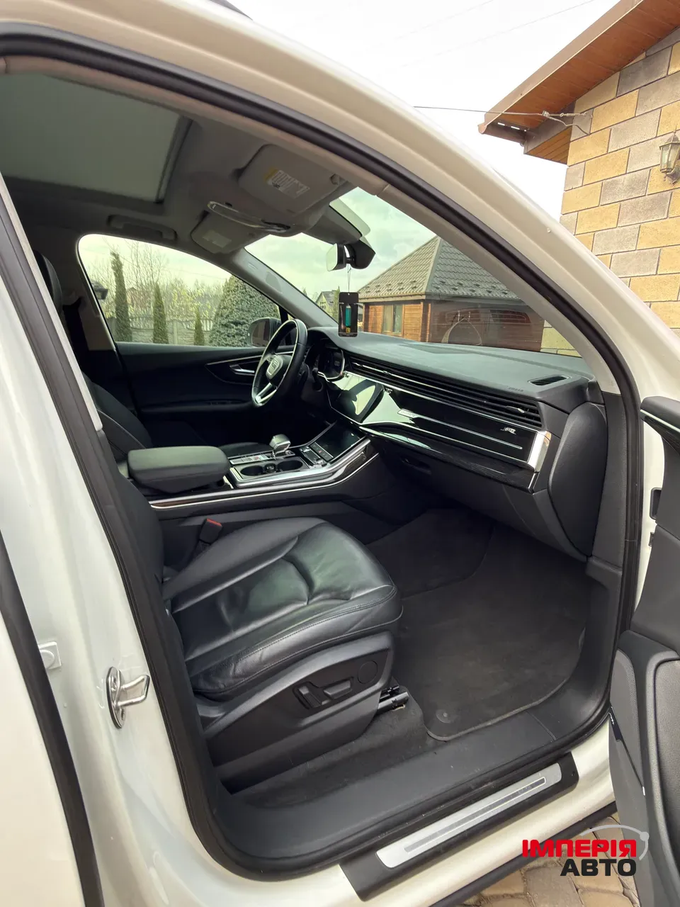 Audi Q7 - фото 14