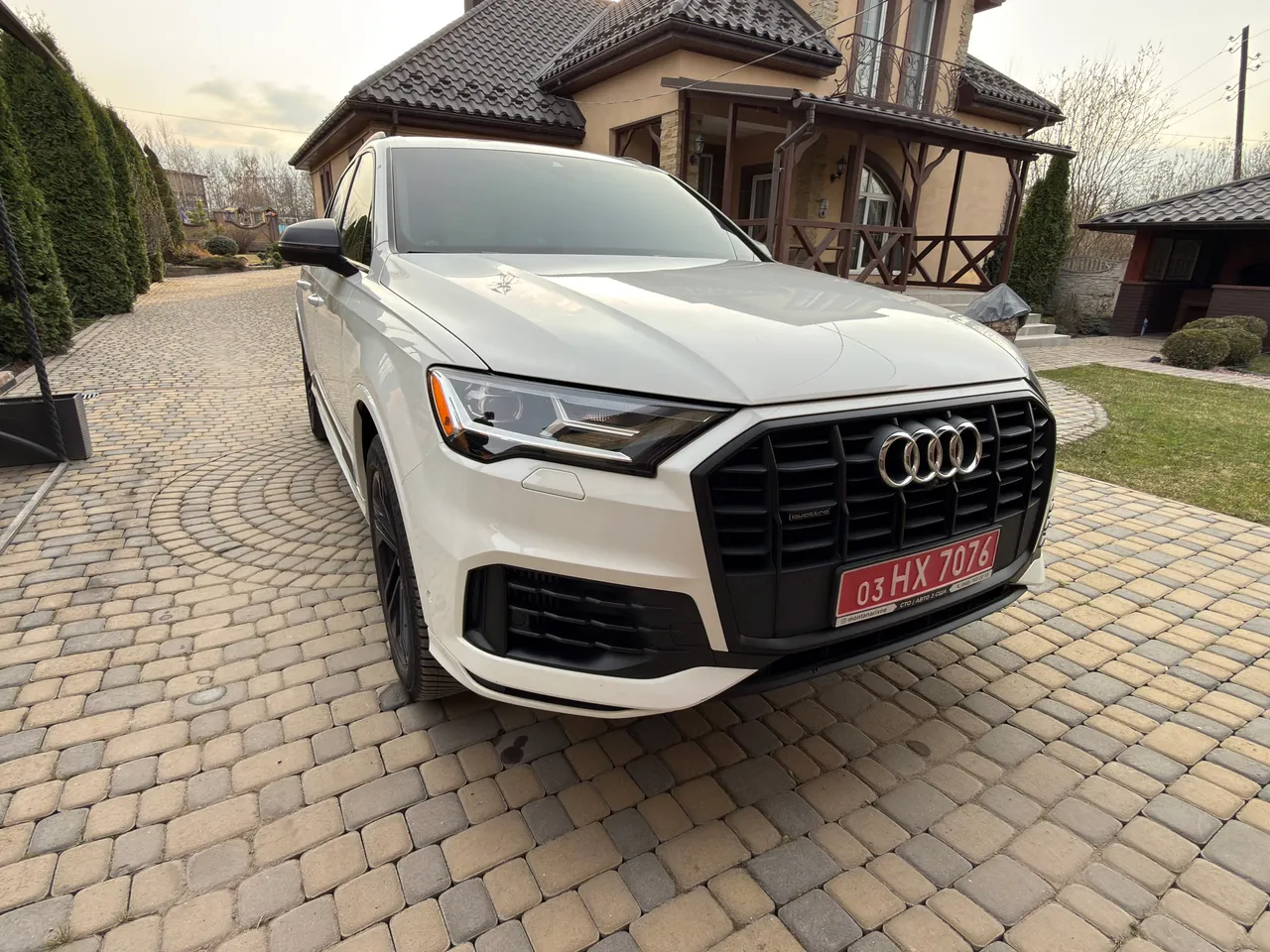 Audi Q7 - фото 21