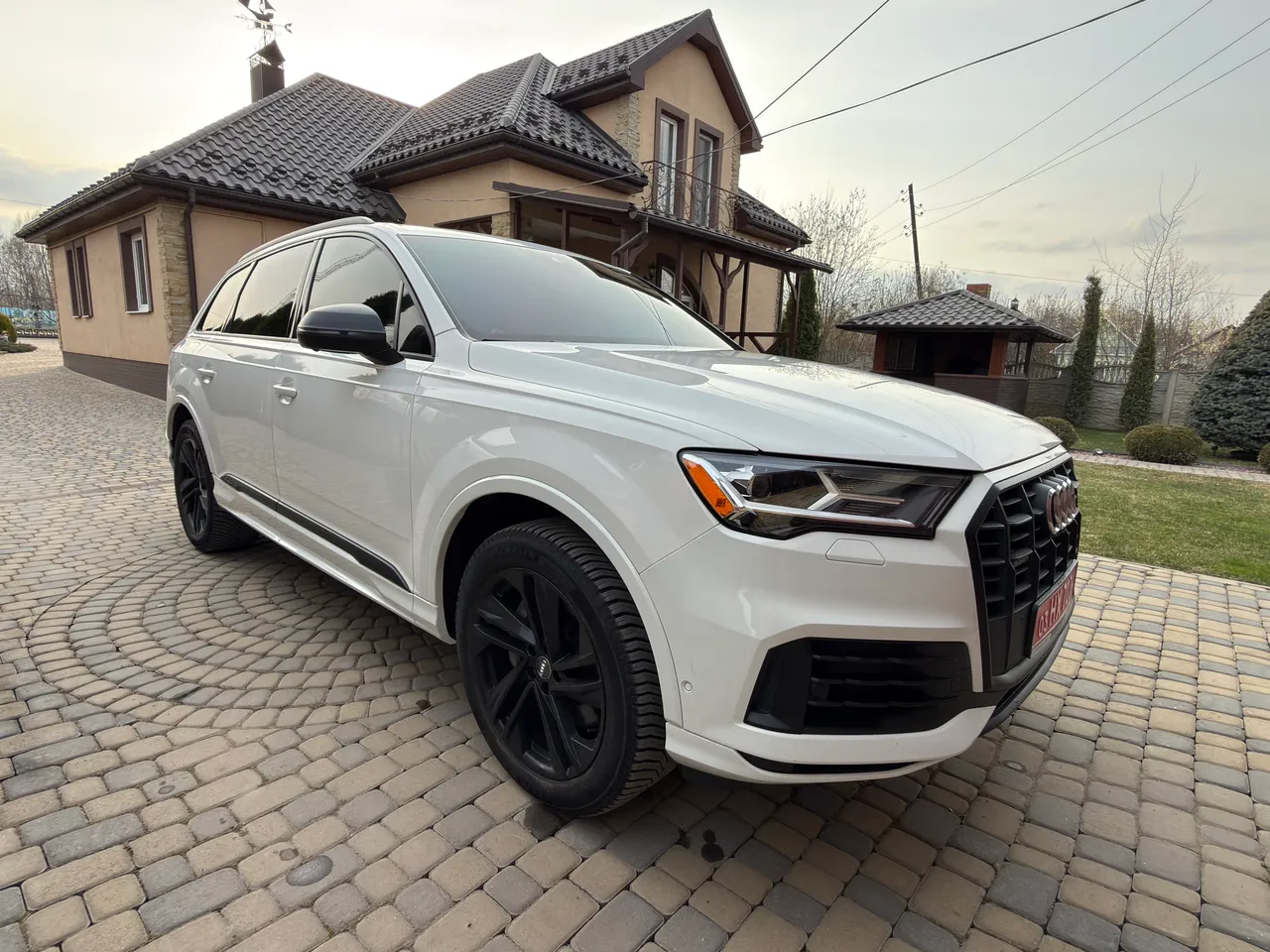 Audi Q7 - фото 16