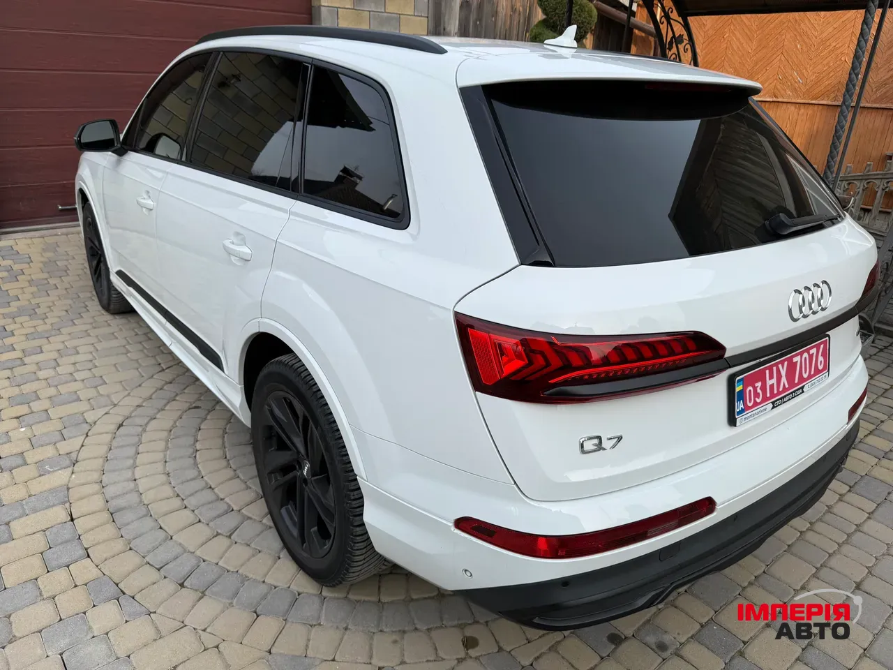 Audi Q7 - фото 6