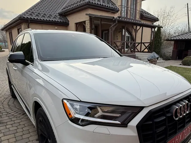 Audi Q7 - фото 4
