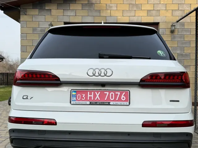 Audi Q7 - фото 2