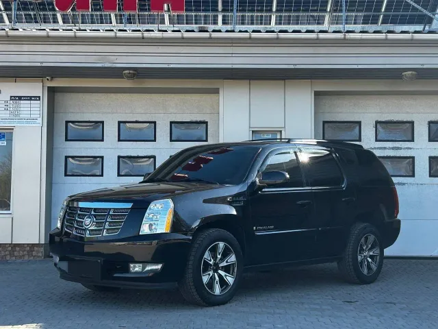 Cadillac Escalade - фото 2