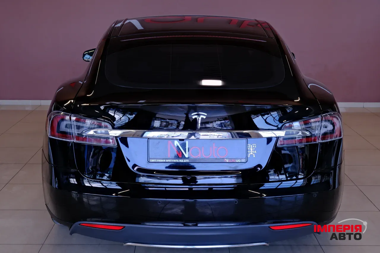 Tesla Model S - фото 6