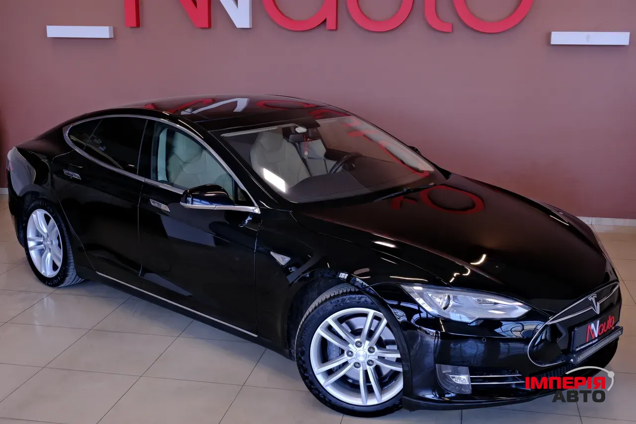 Tesla Model S - фото 4