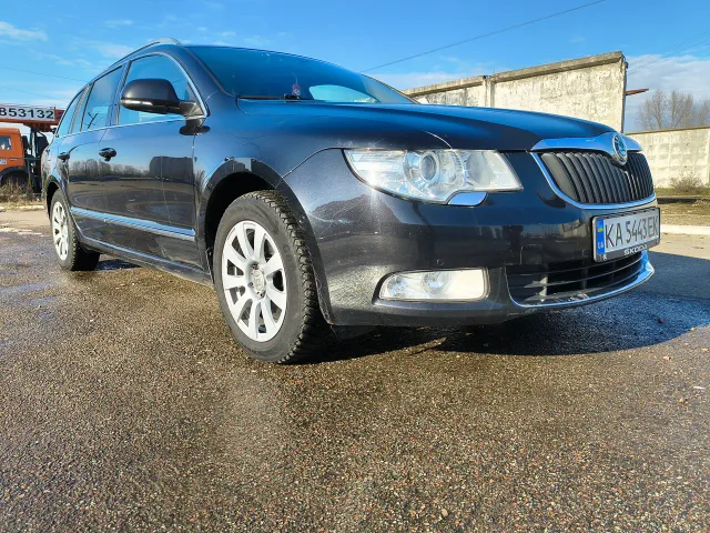 Skoda Superb - фото 1